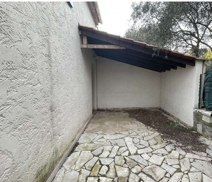 Bar extérieur avant rénovation